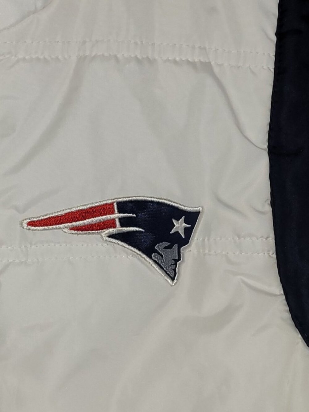 NWT New England Patriots Puffer White/Navy Vest Womens NFL Team Apparel Sz L - Picture 5 of 11